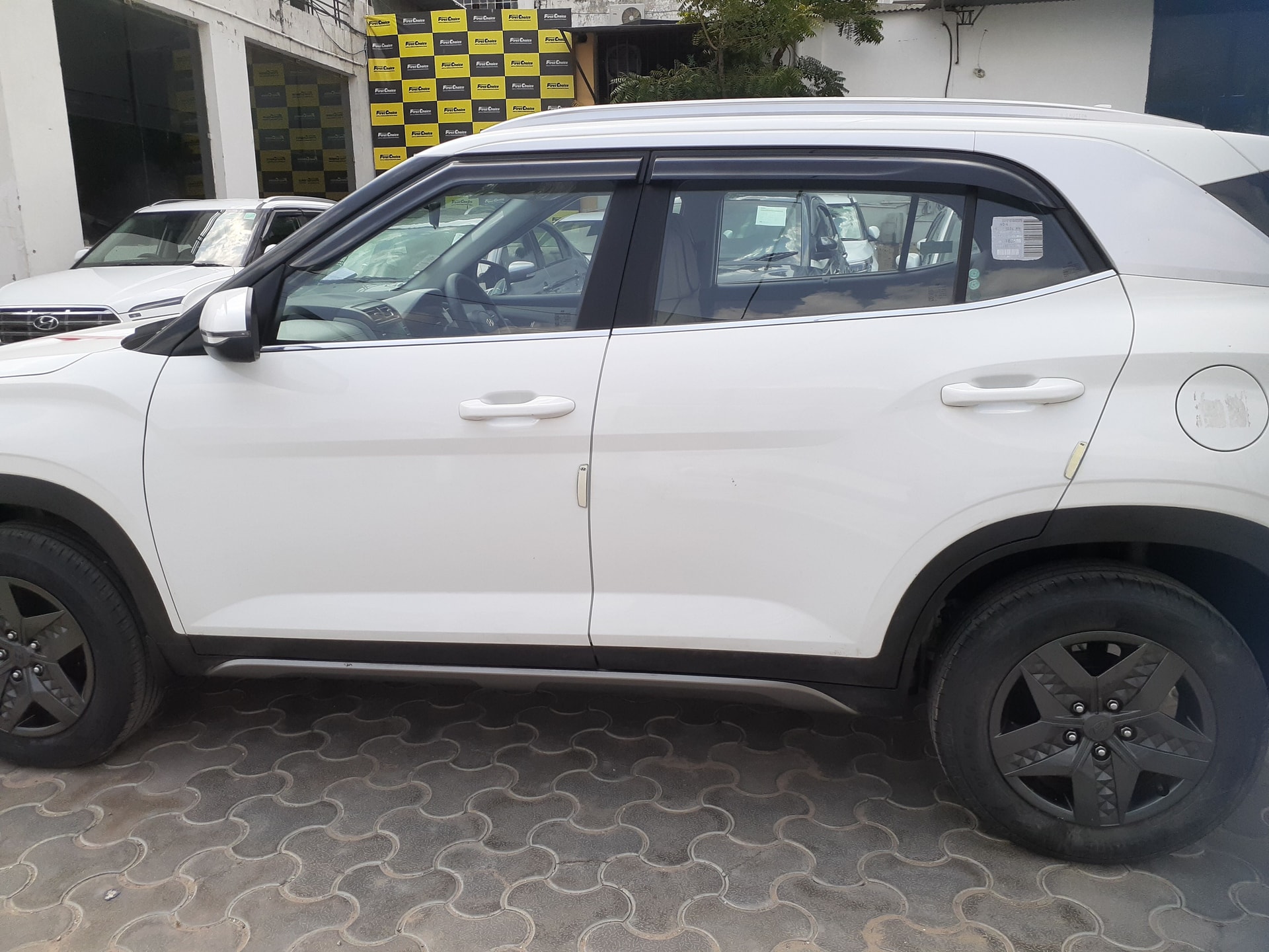 Creta image 4 Creta image 4