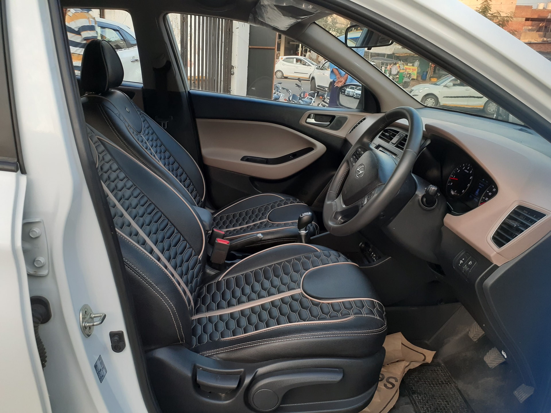 Elite i20 image 15 Elite i20 image 15