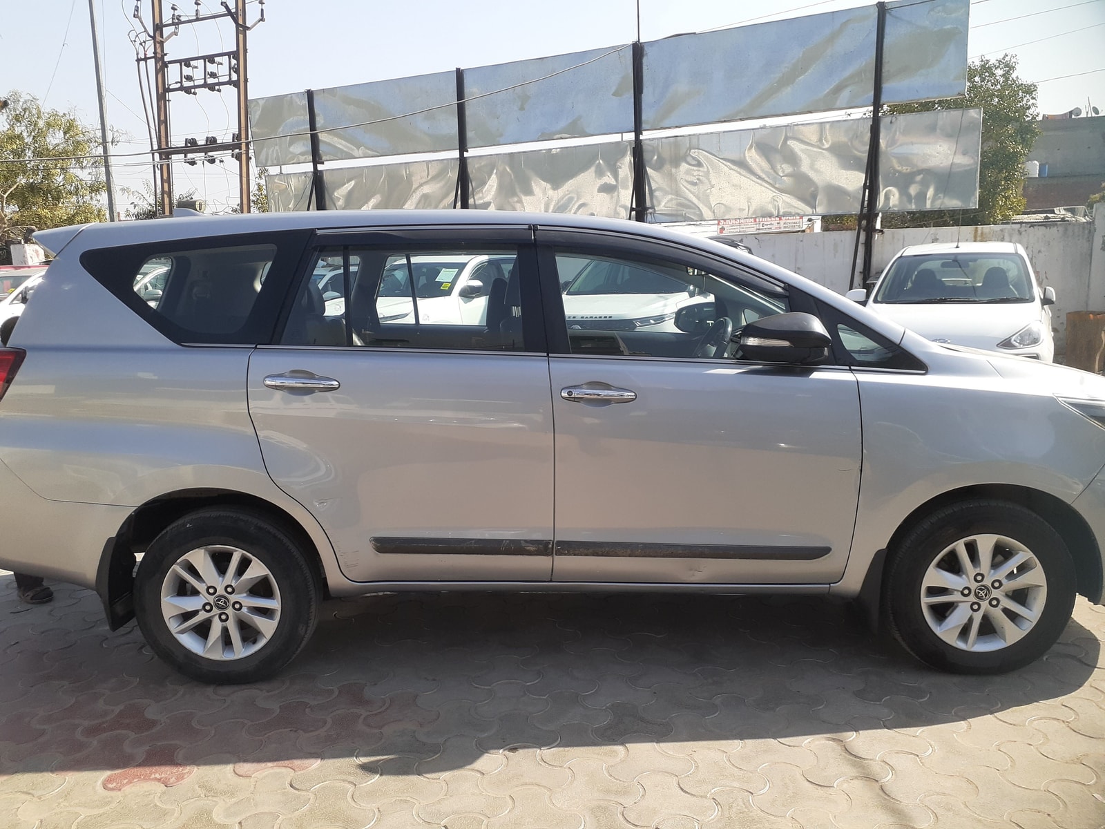 Innova Crysta image 6 Innova Crysta image 6