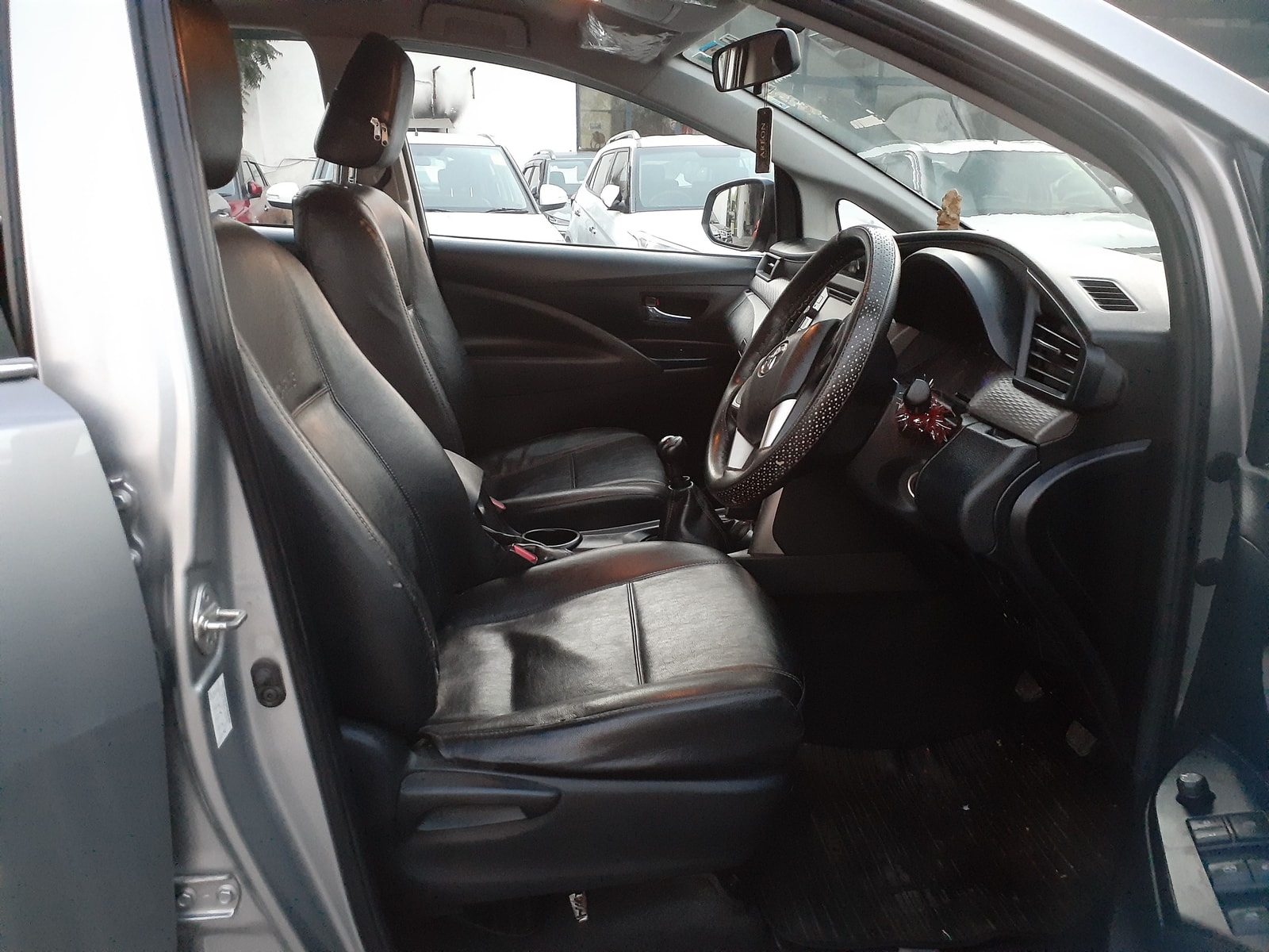 Innova Crysta image 13 Innova Crysta image 13