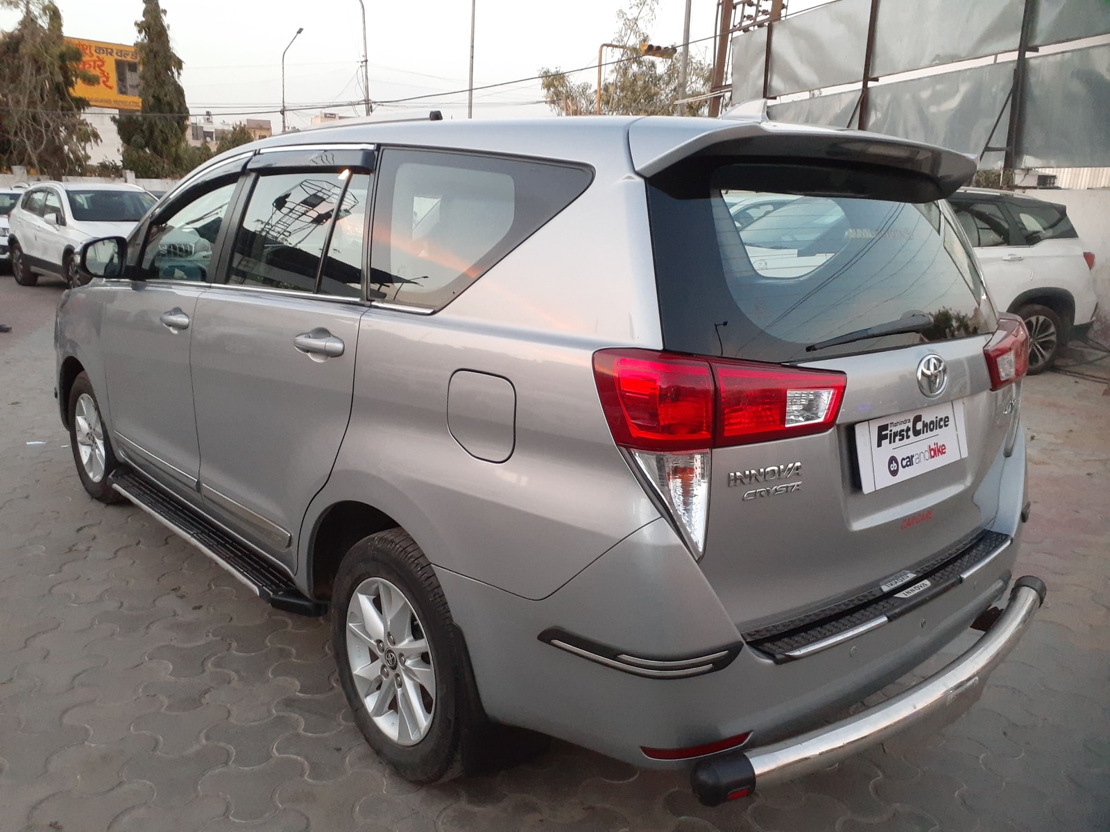 Innova Crysta image 3 Innova Crysta image 3