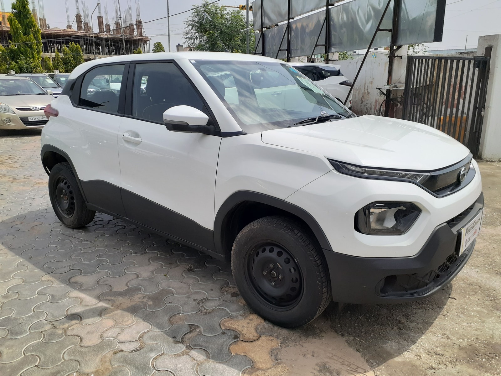 Punch image 8 Punch image 8