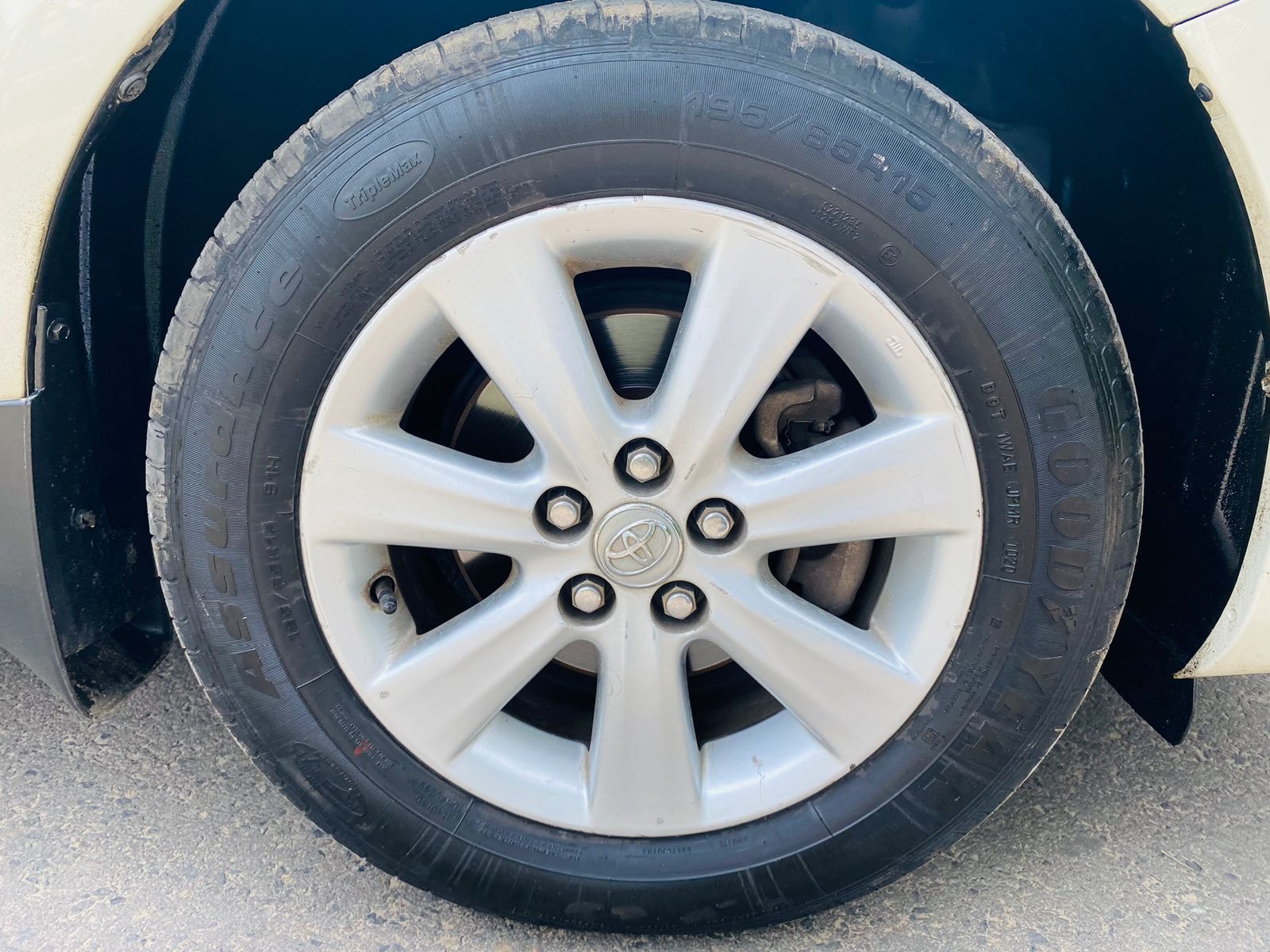 Corolla Altis image 9 Corolla Altis image 9