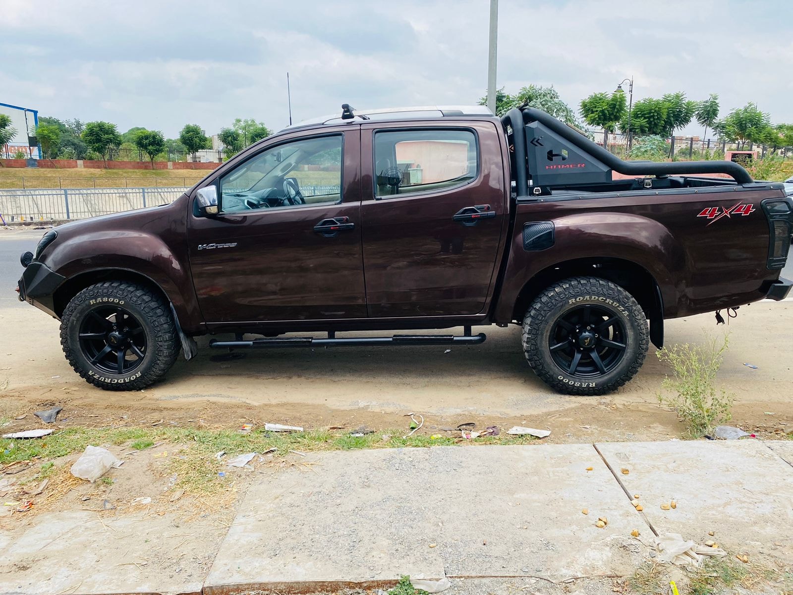 D-Max V-Cross image 2 D-Max V-Cross image 2