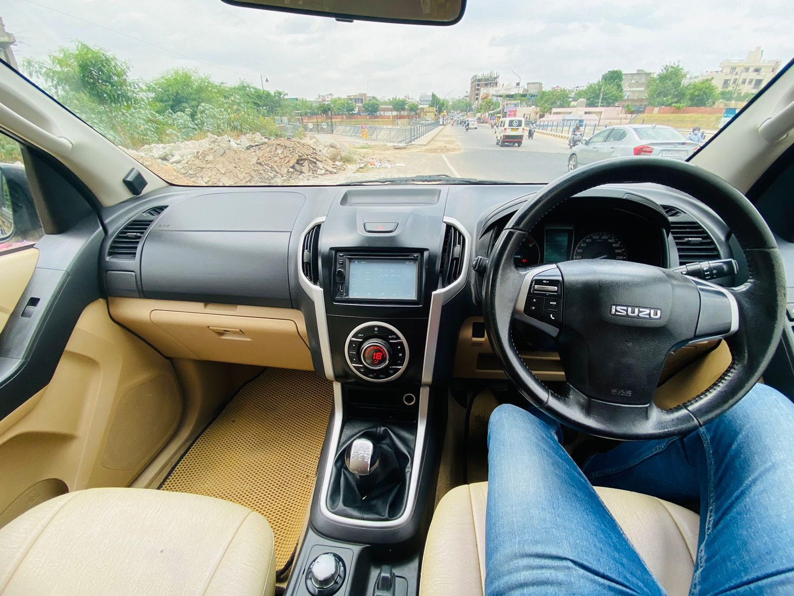 D-Max V-Cross image 13 D-Max V-Cross image 13