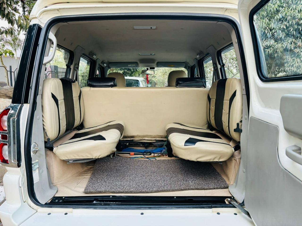 Scorpio image 16 Scorpio image 16