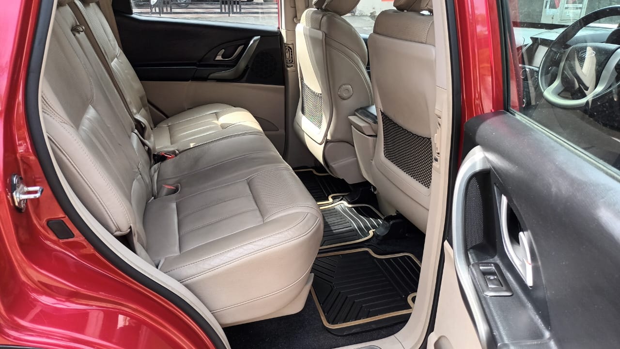 XUV500 image 12 XUV500 image 12