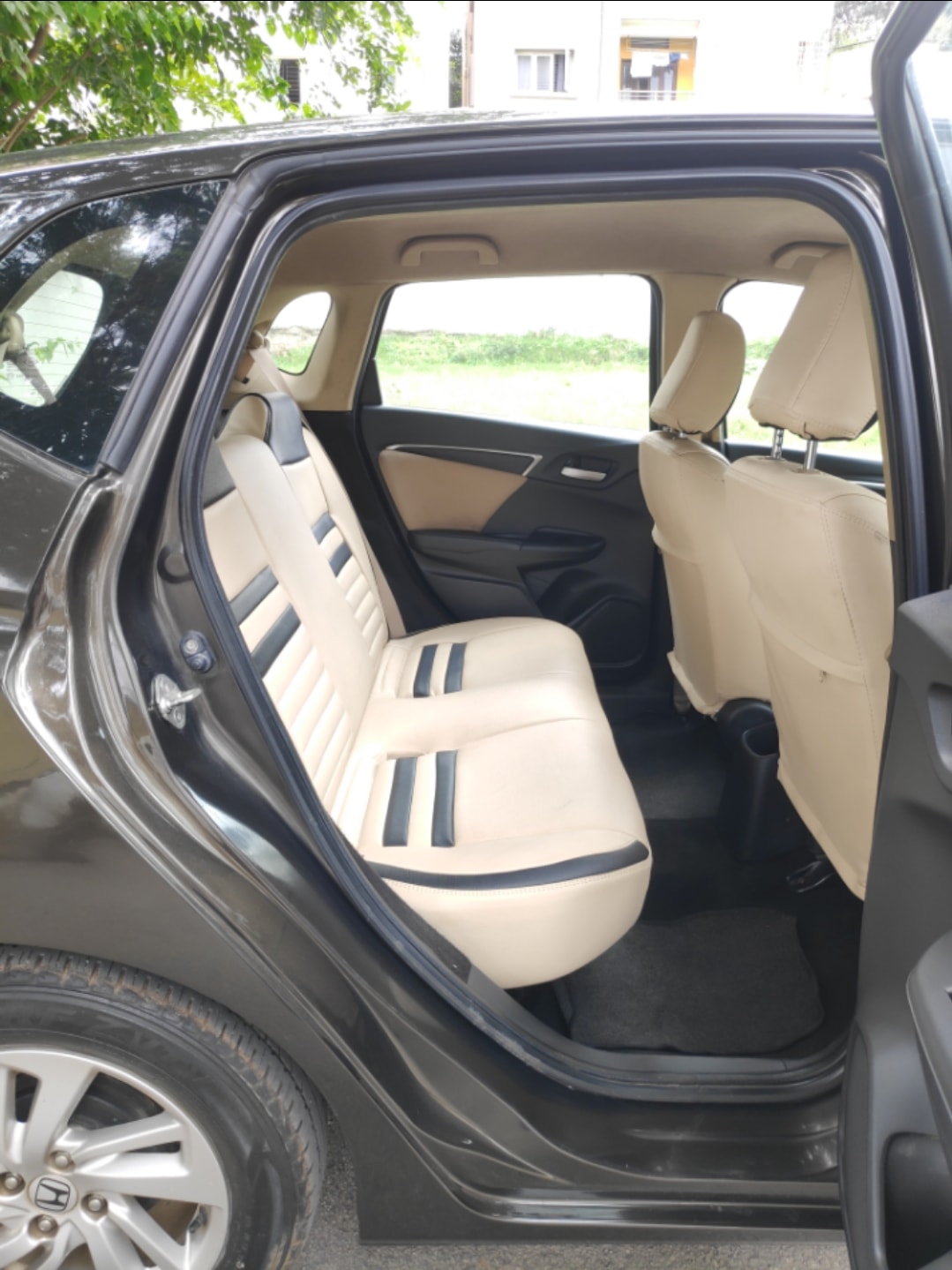 Jazz image 2 Jazz image 2