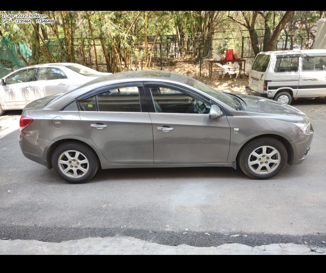 Cruze image 7 Cruze image 7