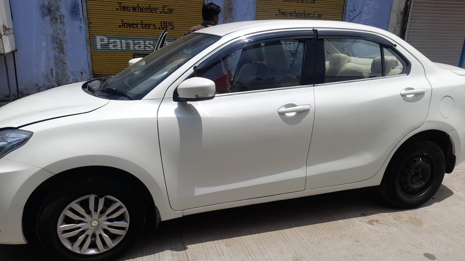 Dzire image 1 Dzire image 1