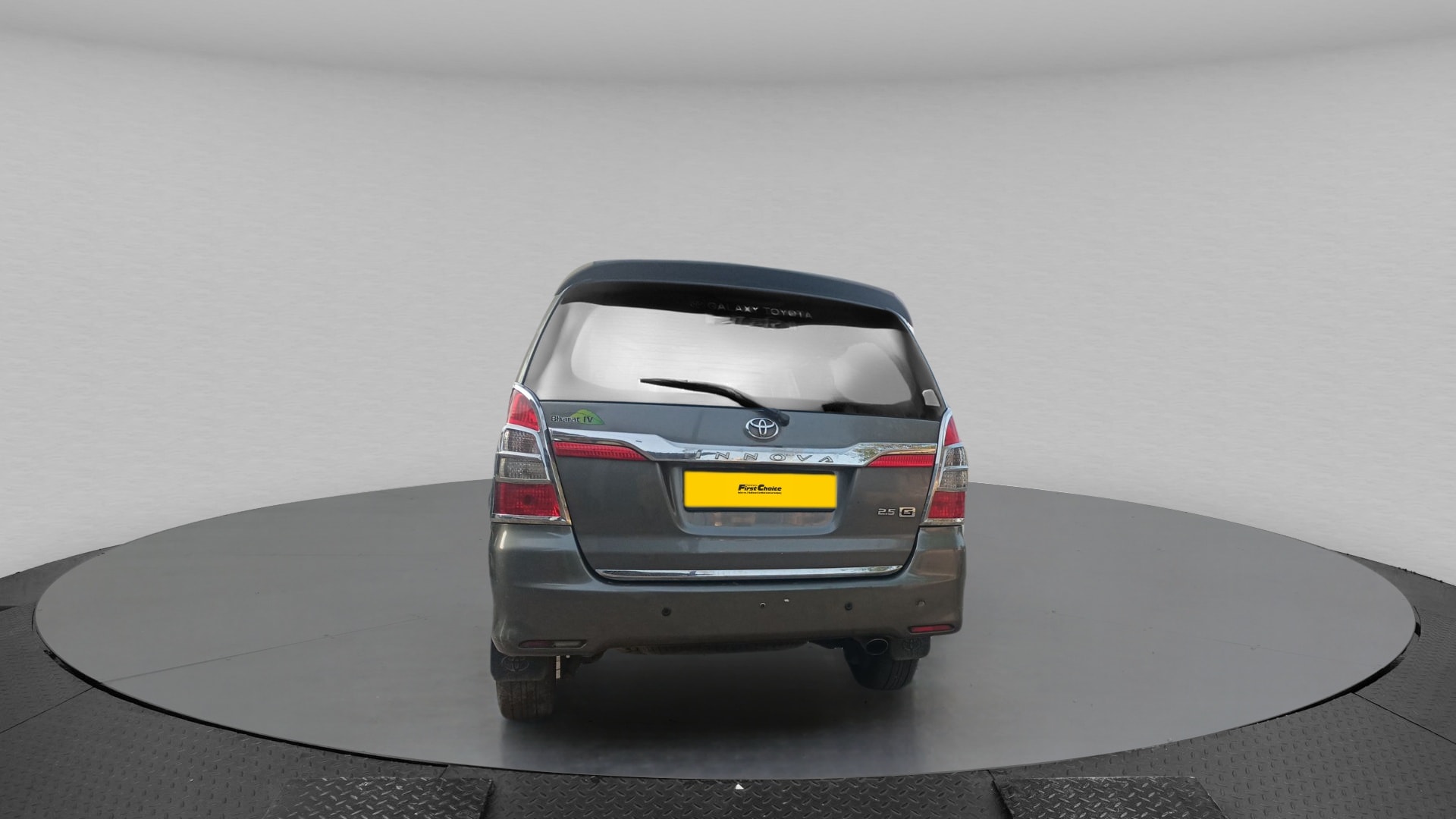 Innova image 4 Innova image 4