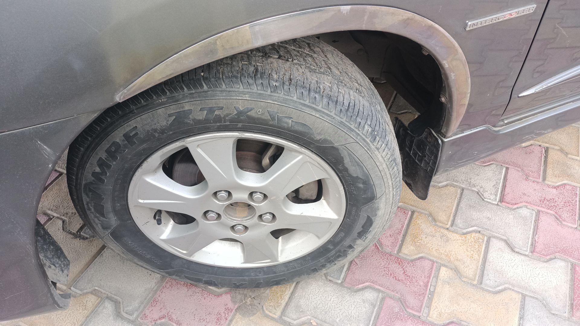 Innova image 10 Innova image 10