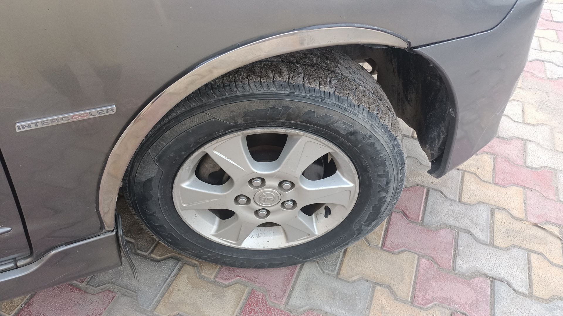 Innova image 9 Innova image 9