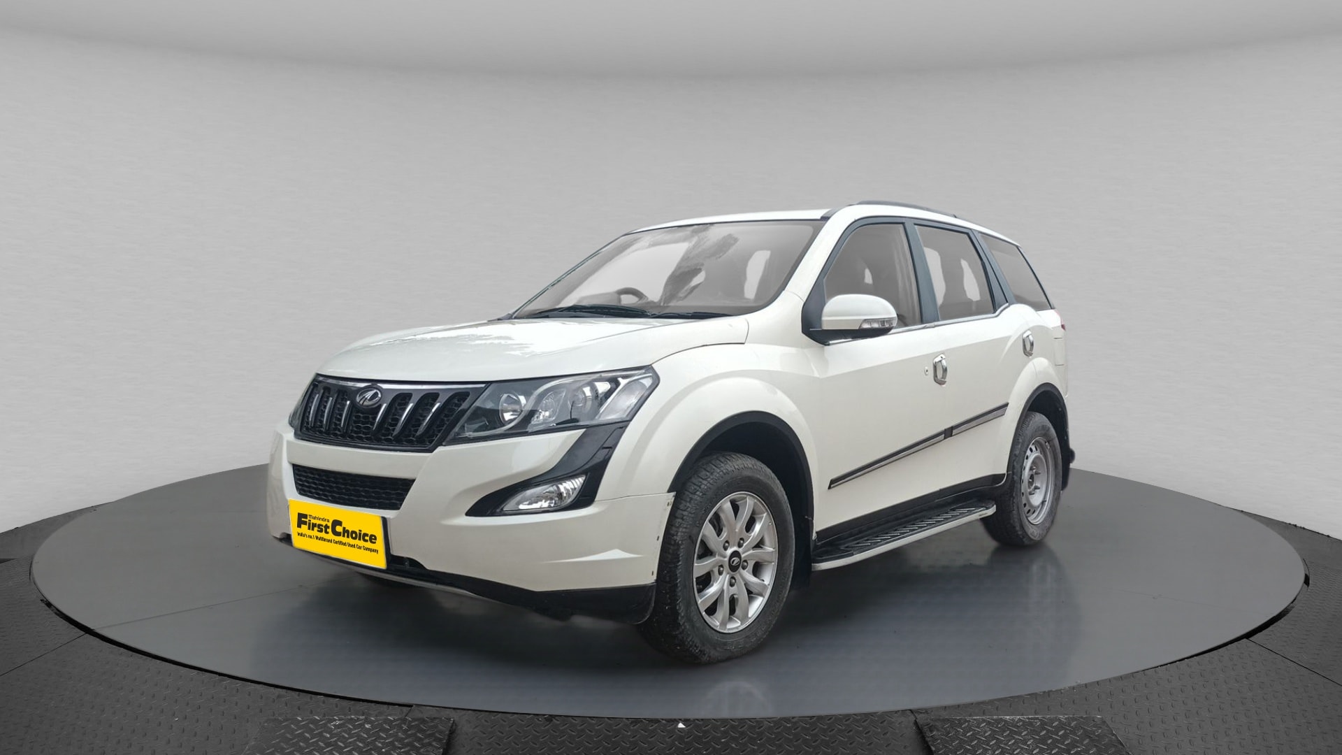 XUV500 image 1 XUV500 image 1