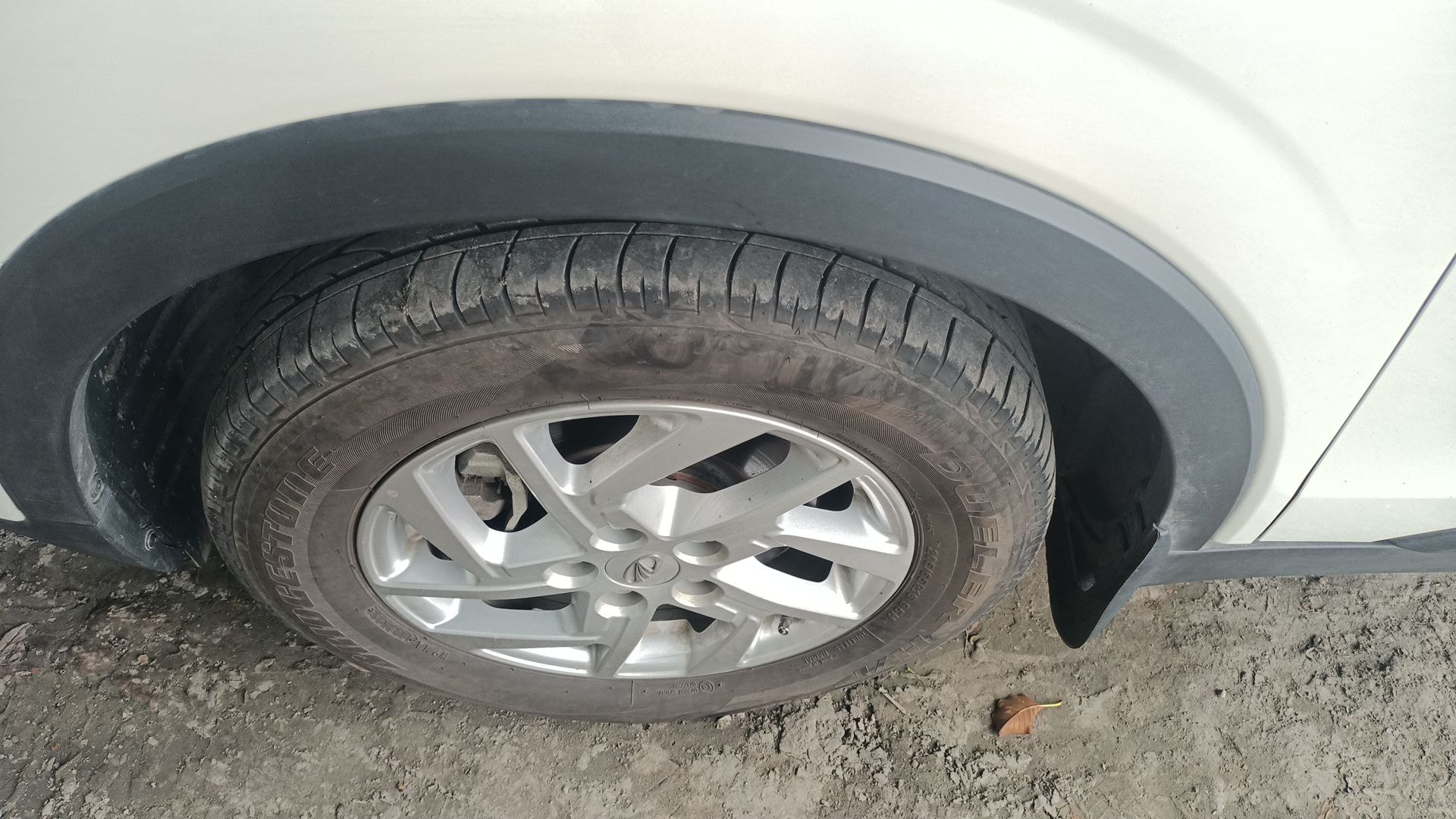 XUV300 image 12 XUV300 image 12