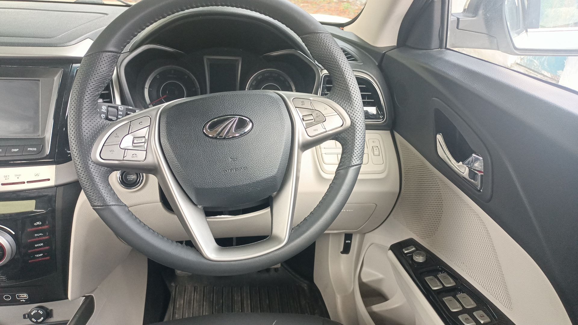 XUV300 image 18 XUV300 image 18