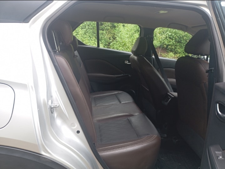 Used 2020 Nissan Kicks Used 2020 Nissan Kicks