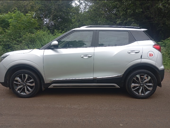 View 2019 Mahindra XUV300 W8 (O) Diesel BS IV Image 4 Used 2019 Mahindra XUV300 W8 (O) Diesel BS IV Image 4