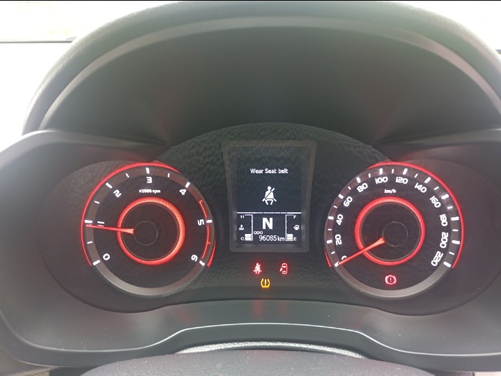 View 2019 Mahindra XUV300 W8 (O) Diesel BS IV Image 13 Used 2019 Mahindra XUV300 W8 (O) Diesel BS IV Image 13
