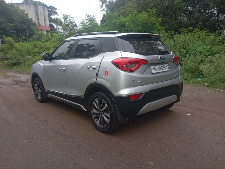 View 2019 Mahindra XUV300 W8 (O) Diesel BS IV Image 6 Used 2019 Mahindra XUV300 W8 (O) Diesel BS IV Image 6