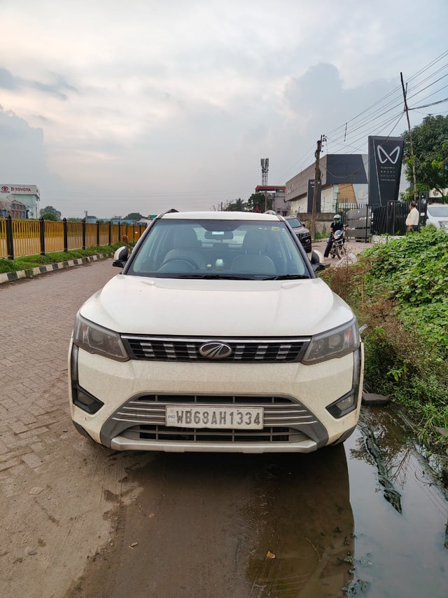 View Mahindra XUV300 Image 1 Used Mahindra XUV300 Image 1