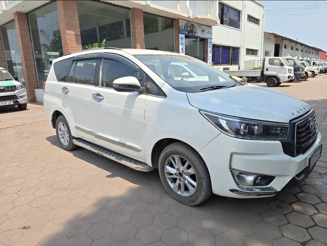 Innova Crysta image 7 Innova Crysta image 7
