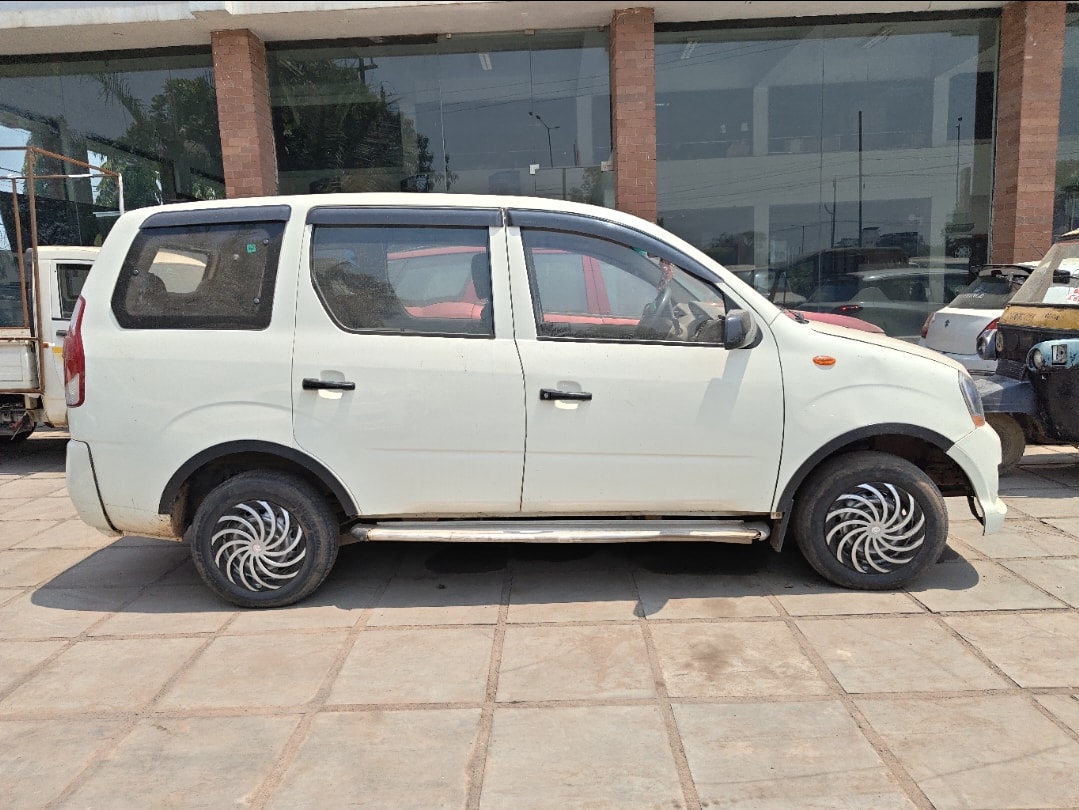Used 2013 Mahindra Xylo Used 2013 Mahindra Xylo