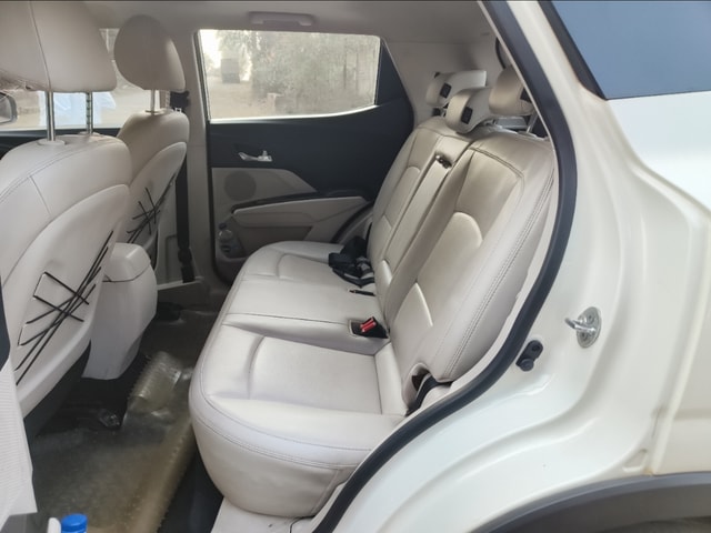 View Mahindra XUV300 Image 17 Used Mahindra XUV300 Image 17