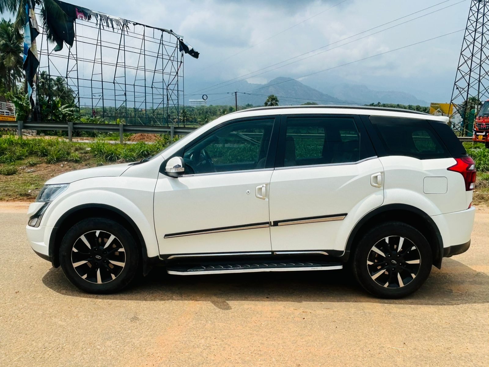 Used 2018 Mahindra XUV500 Used 2018 Mahindra XUV500