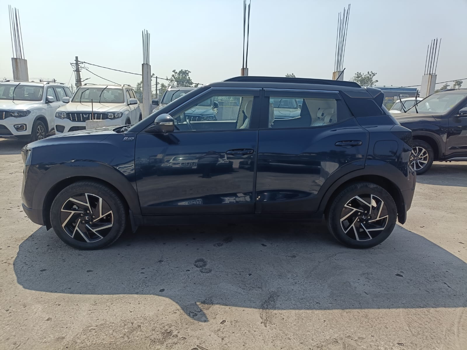View 2024 Mahindra XUV 3XO MX2 Image 4 Used 2024 Mahindra XUV 3XO MX2 Image 4