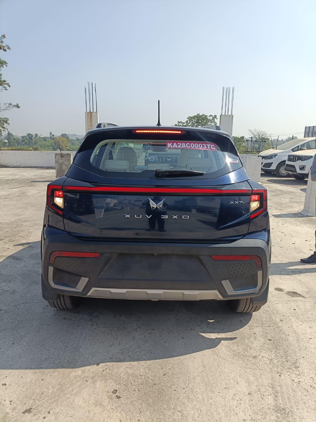 View 2024 Mahindra XUV 3XO MX2 Image 3 Used 2024 Mahindra XUV 3XO MX2 Image 3