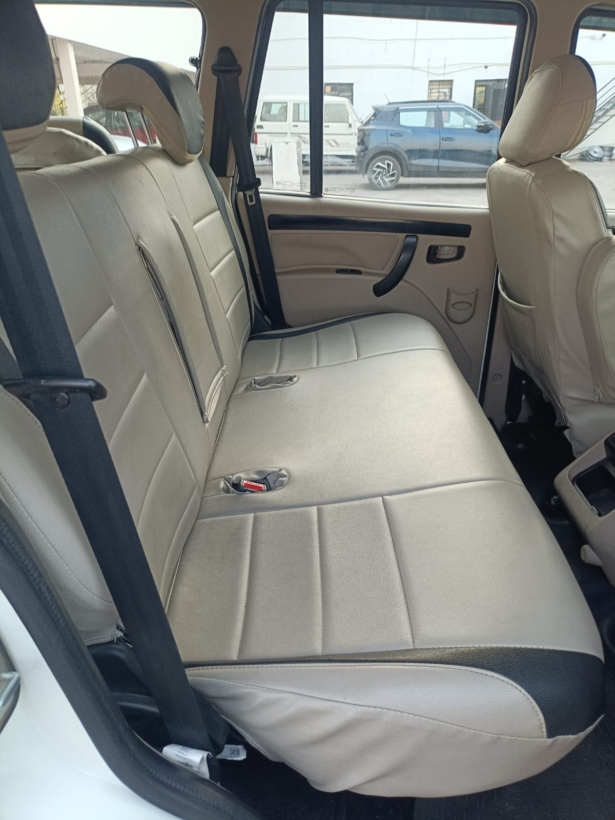 View 2022 Mahindra Scorpio Classic S 7 Seater Image 14 Used 2022 Mahindra Scorpio Classic S 7 Seater Image 14