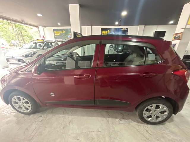 View Hyundai Grand i10 Image 4 Used Hyundai Grand i10 Image 4