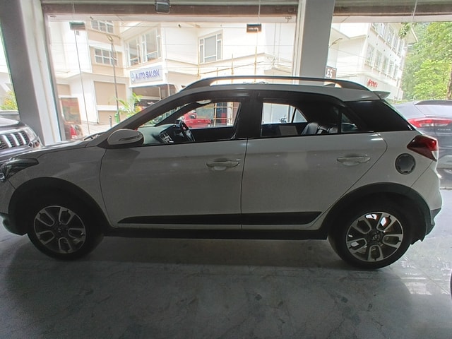 View Hyundai i20 Active Image 4 Used Hyundai i20 Active Image 4