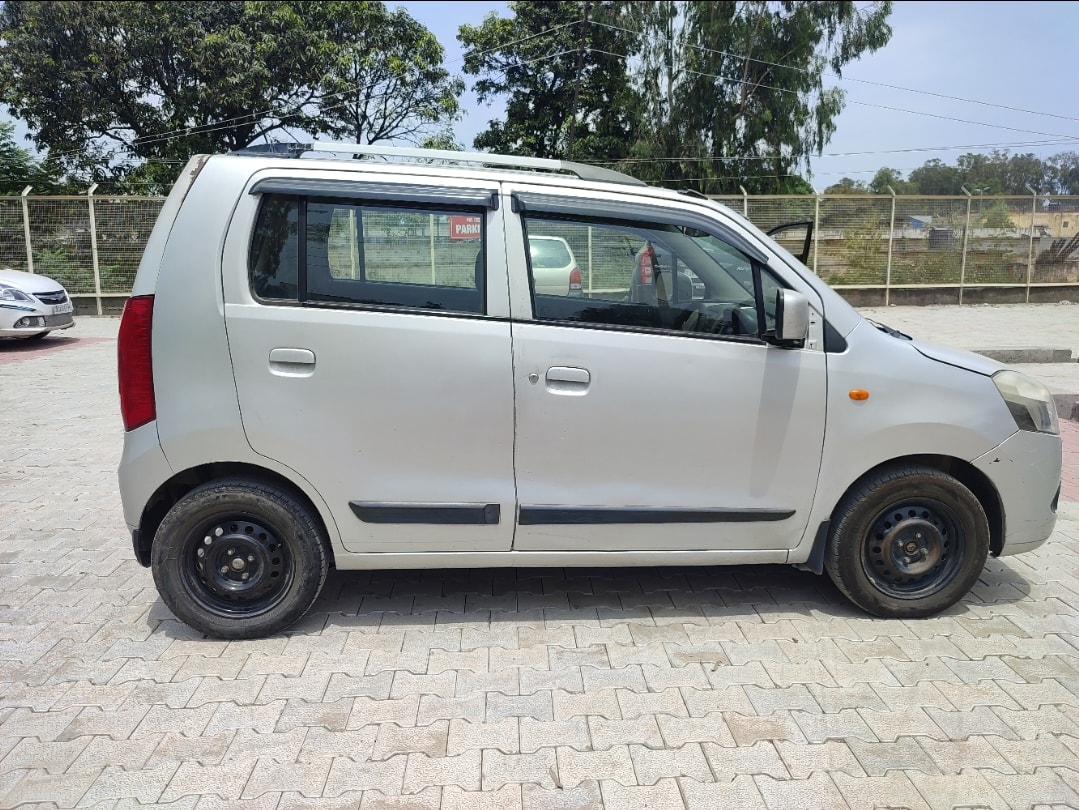 View 2011 Maruti Suzuki Wagon R VXI 1.0 BS IV Image 5 Used 2011 Maruti Suzuki Wagon R VXI 1.0 BS IV Image 5