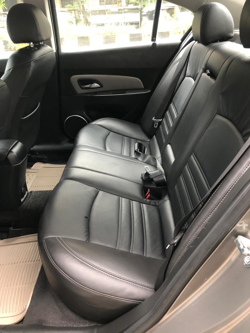 Cruze image 2 Cruze image 2