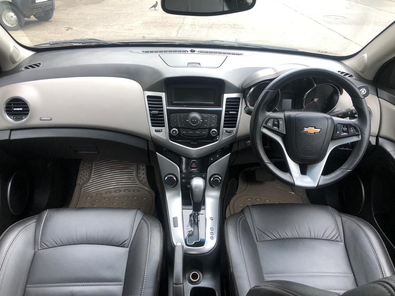 Cruze image 4 Cruze image 4