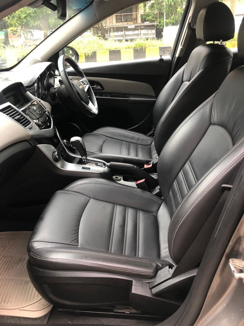 Cruze image 6 Cruze image 6