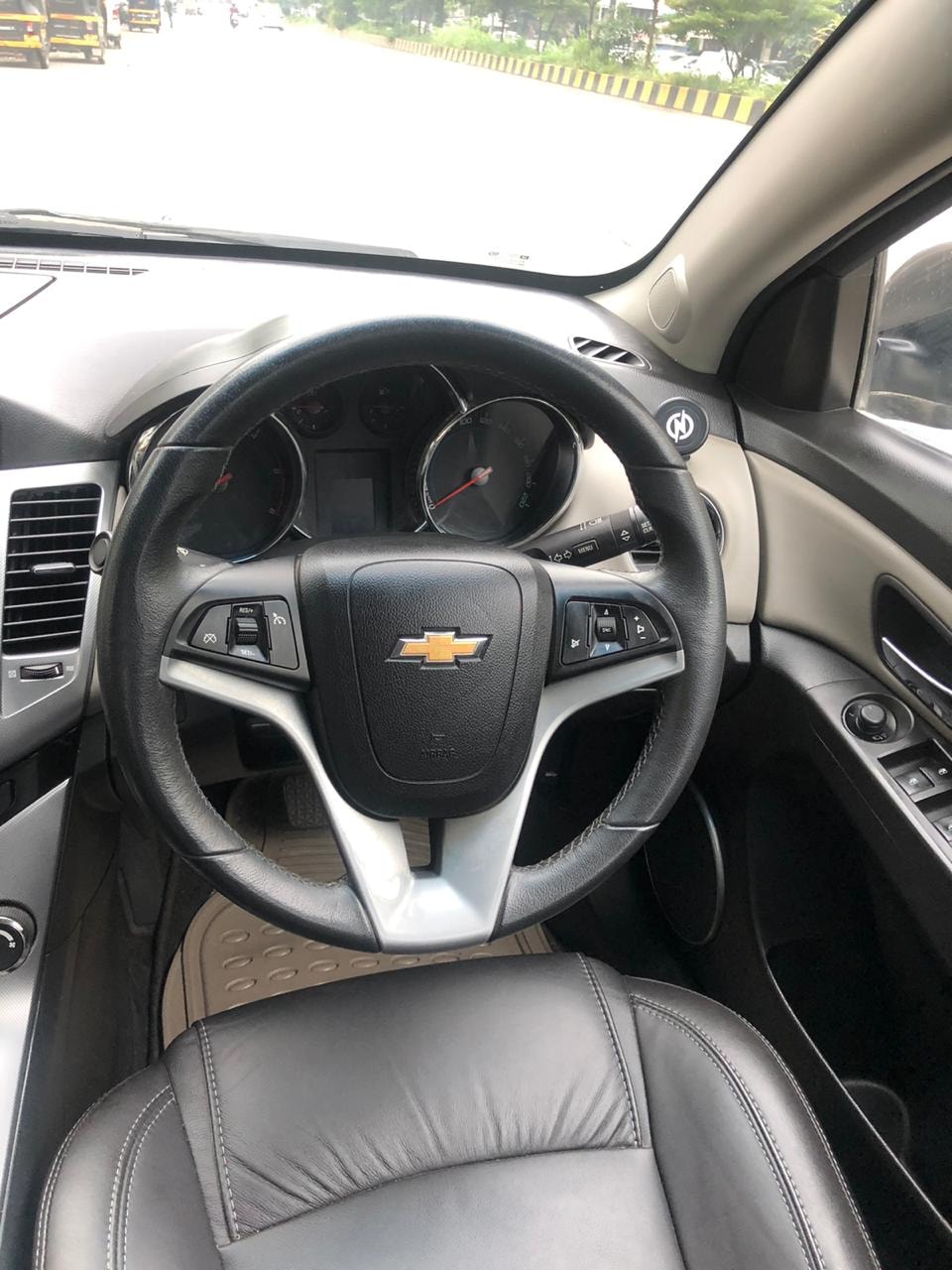 Cruze image 15 Cruze image 15