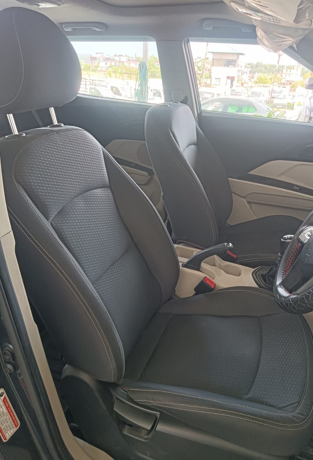 Used 2021 Mahindra XUV300 Used 2021 Mahindra XUV300