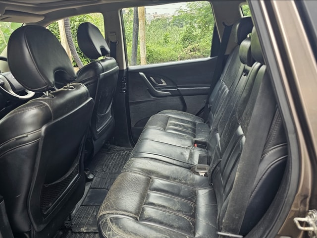 View Mahindra XUV500 Image 6 Used Mahindra XUV500 Image 6