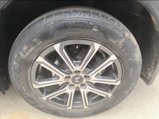 View Mahindra XUV700 Image 17 Used Mahindra XUV700 Image 17