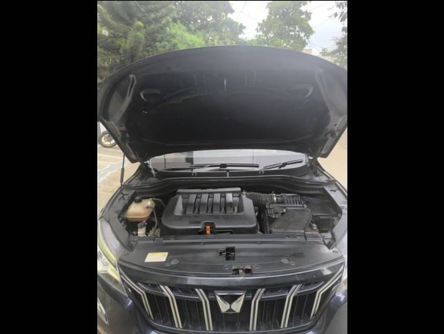 View Mahindra XUV700 Image 15 Used Mahindra XUV700 Image 15