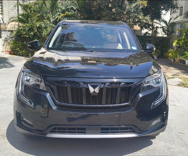 View Mahindra XUV700 Image 1 Used Mahindra XUV700 Image 1