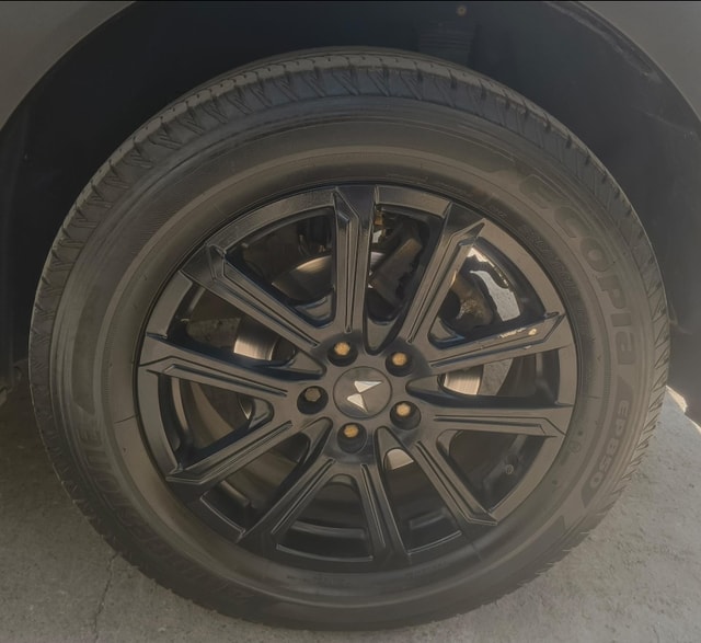 View Mahindra XUV700 Image 9 Used Mahindra XUV700 Image 9