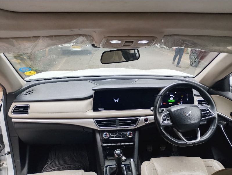 Used 2023 Mahindra XUV700 Used 2023 Mahindra XUV700
