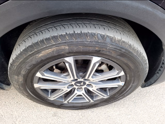 View Mahindra XUV700 Image 9 Used Mahindra XUV700 Image 9