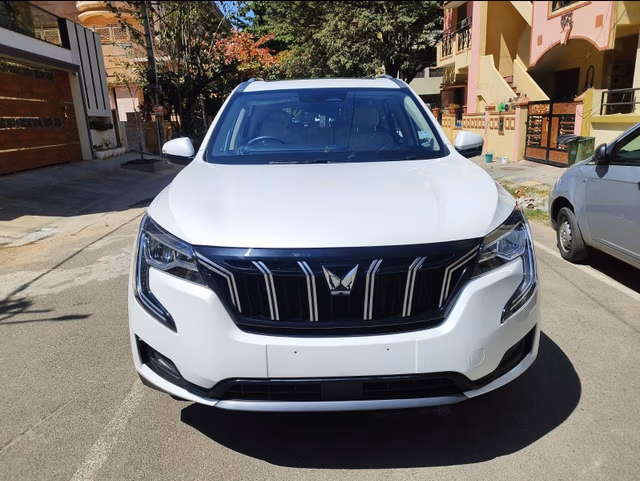 View Mahindra XUV700 Image 2 Used Mahindra XUV700 Image 2