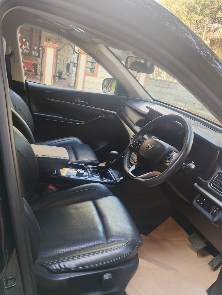 Used 2025 Mahindra XUV700 Used 2025 Mahindra XUV700