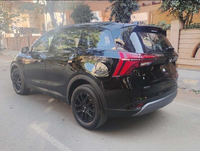 Used 2025 Mahindra XUV700 Used 2025 Mahindra XUV700